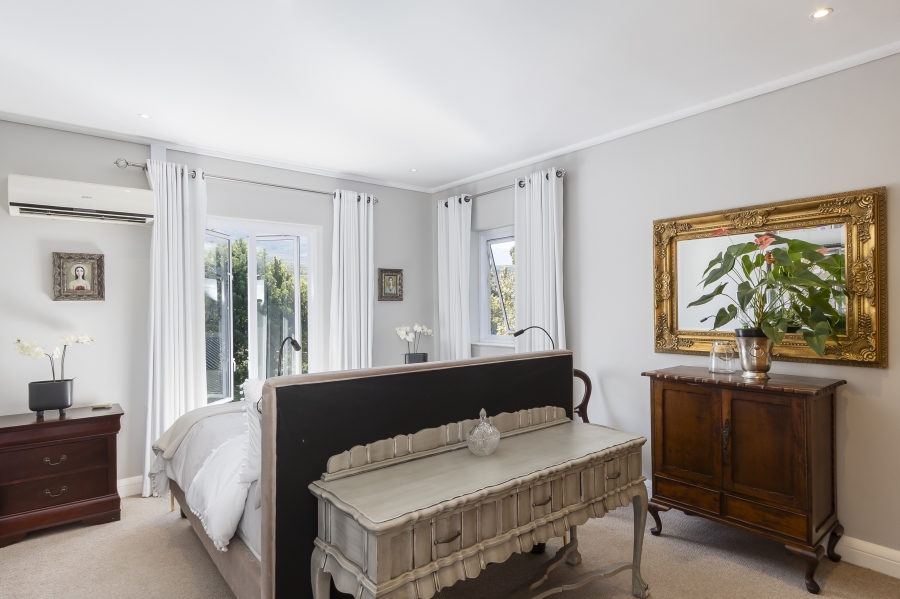 4 Bedroom Property for Sale in Erinvale Golf Estate Western Cape